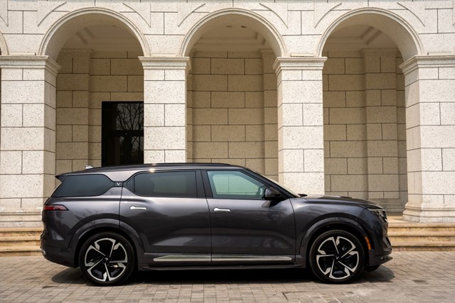 SUV điện cỡ lớn VinFast VF 9 c&#243; g&#236; để chinh phục kh&#225;ch Việt - Ảnh 3