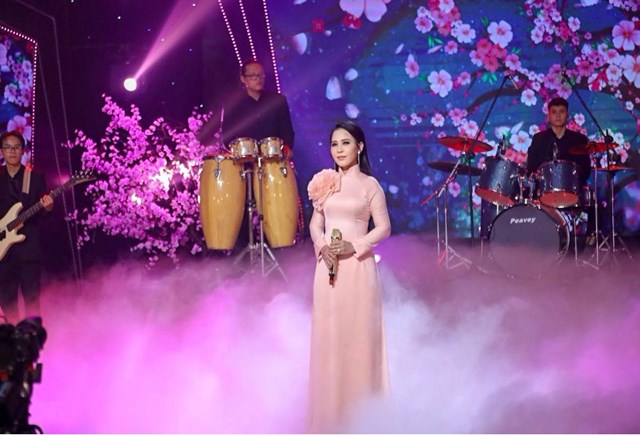 Ca sĩ doanh nh&#226;n Phương Trang – nh&#224; l&#227;nh đạo “T&#226;m- T&#224;i”  - Ảnh 2