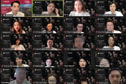 Lớp học theo h&igrave;nh thức Live-class của Viện Kinh doanh Crimson