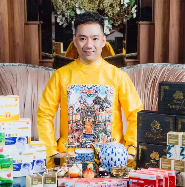 Doanh nh&#226;n Trần Sơn T&#249;ng thẳng thắn chia sẻ quan điểm: N&#226;ng cao sức khỏe cộng đồng l&#224; sứ mệnh của đời t&#244;i - Ảnh 4