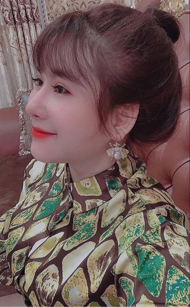Trần Thị B&#237;ch Ngọc: Nữ doanh nh&#226;n 9x đam m&#234; kinh doanh mỹ phẩm - Ảnh 2