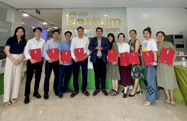 Th.S B&#225;c sĩ Nguyễn Anh Ngọc đam m&#234; cống hiến cho ng&#224;nh Răng H&#224;m Mặt  - Ảnh 1