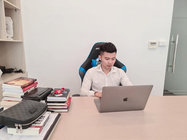 Doanh nh&#226;n Adam Tran: “Cơ hội c&#224;ng lớn, th&#225;ch thức c&#224;ng nhiều, h&#227;y lu&#244;n nỗ lực để c&#243; được th&#224;nh c&#244;ng” - Ảnh 3