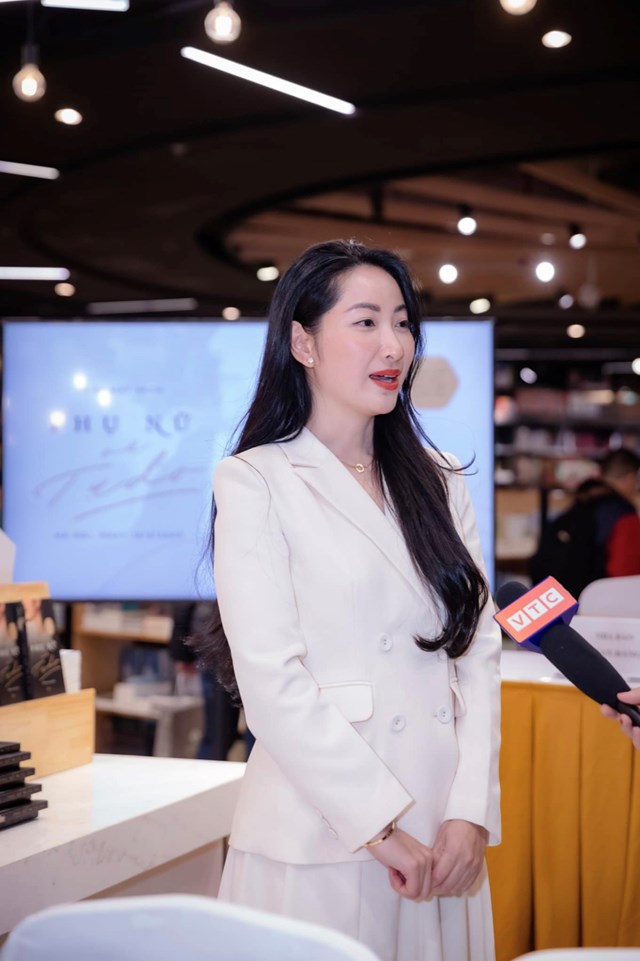 Cô nàng luôn mong muốn giúp đỡ nhiều phụ nữ để họ có cuộc sống tốt đẹp hơn