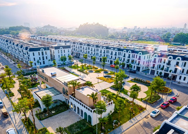Khu đô thị Crown Villas do Thái Hưng đầu tư xây dựng trên lô đất vàng của thép Gia Sàng.