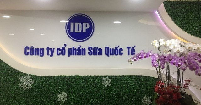 Sữa Quốc tế (IDP) nợ bảo hiểm, “ế” cổ phiếu ESOP dù bán rẻ như cho