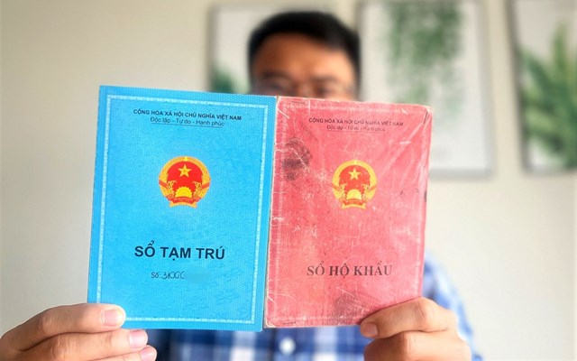 Ch&#237;nh s&#225;ch c&#243; hiệu lực từ th&#225;ng 1/2023: Bỏ sổ hộ khẩu, sổ tạm tr&#250;; c&#243; thể đăng k&#253; mua thẻ BHYT tại nh&#224; - Ảnh 1