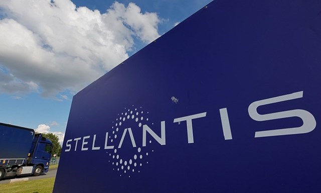 Stellantis sẽ sử dụng c&ocirc;ng nghệ Alexa của Amazon cho t&iacute;nh năng điều khiển bằng giọng n&oacute;i, điều hướng, bảo tr&igrave; xe...