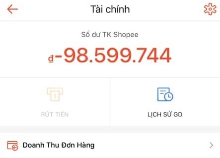 T&agrave;i khoản của một shop rơi v&agrave;o trạng th&aacute;i &acirc;m gần trăm triệu đồng sau khi bị Shopee cấn trừ