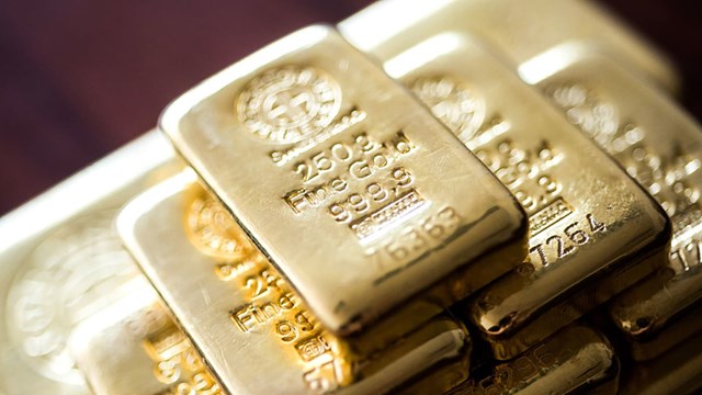 Mỗi ounce v&agrave;ng thế giới ni&ecirc;m yết tại s&agrave;n Hong Kong giao dịch tại 1.877 USD.