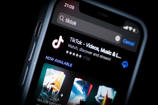 Người d&#249;ng sắp phải mất tiền để xem một số video tr&#234;n TikTok - Ảnh 1