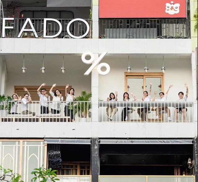 Qu&aacute;n c&agrave; ph&ecirc;&nbsp;%Arabica được mở ở tại The Cafe Apartment số 42 Nguyễn Huệ, TP HCM.&nbsp; &nbsp;