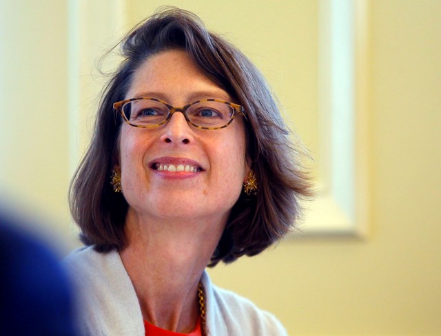 Người phụ nữ quyền lực nhất thế giới năm 2020 Abigail Johnson v&#224; nỗ lực để tho&#225;t khỏi &quot;c&#225;i b&#243;ng&quot; người thừa kế - Ảnh 2