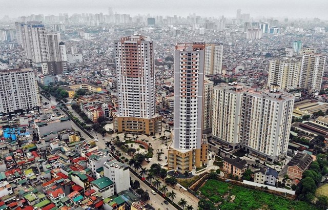 "Bảo hiểm rủi ro" gi&uacute;p&nbsp;bảo vệ quyền v&agrave; lợi &iacute;ch hợp ph&aacute;p, ch&iacute;nh đ&aacute;ng của kh&aacute;ch h&agrave;ng khi mua bất động sản (nh&agrave;, c&ocirc;ng tr&igrave;nh x&acirc;y dựng) h&igrave;nh th&agrave;nh trong tương lai.