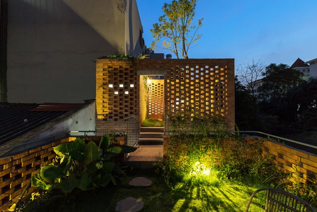 C&aacute;c thiết kế của ng&ocirc;i nh&agrave; tuy đơn giản nhưng v&ocirc; c&ugrave;ng h&agrave;i h&ograve;a, kết hợp giữa thiết kế truyền thống v&agrave; lối sống đương đại.