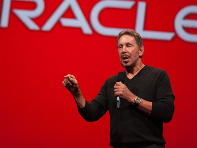 Chủ tịch&nbsp;tập đo&agrave;n c&ocirc;ng nghệ m&aacute;y t&iacute;nh Oracle&nbsp;quay trở lại c&acirc;u lạc bộ tỷ ph&uacute; t&agrave;i sản từ 100 tỷ USD.