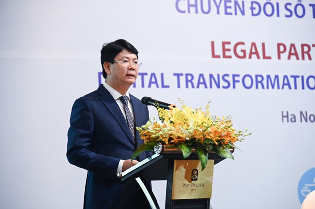 Thứ trưởng Bộ Tư ph&aacute;p Nguyễn Thanh Tịnh ph&aacute;t biểu khai mạc&nbsp;Diễn đ&agrave;n