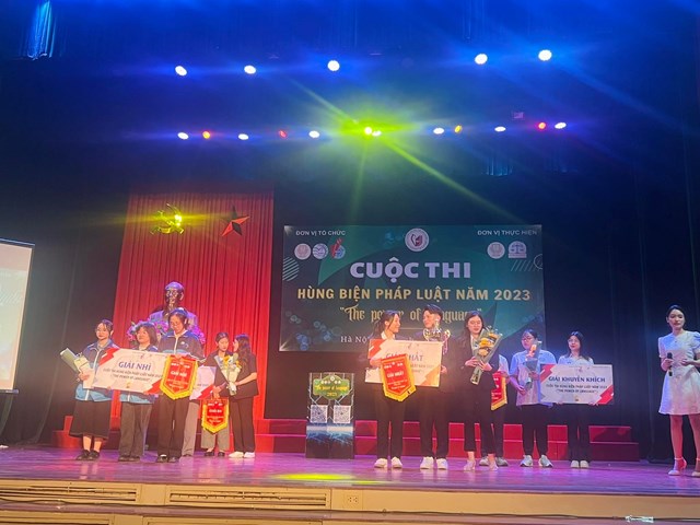 T&#236;m ra chủ nh&#226;n chiếc c&#250;p của cuộc thi &quot;H&#249;ng biện ph&#225;p luật năm 2023 - The power of language&quot; - Ảnh 2