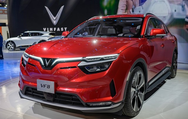 G&oacute;i thu&ecirc; pin linh hoạt cho VF 8 l&agrave; 35 USD/th&aacute;ng (khoảng 800.000 đồng).