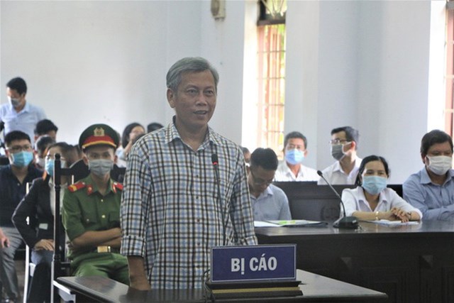 Bị c&aacute;o&nbsp;Sướng