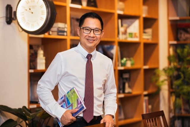 &Ocirc;ng L&yacute; Qu&iacute; Trung - nh&agrave; s&aacute;ng lập&nbsp;thương hiệu Phở 24.