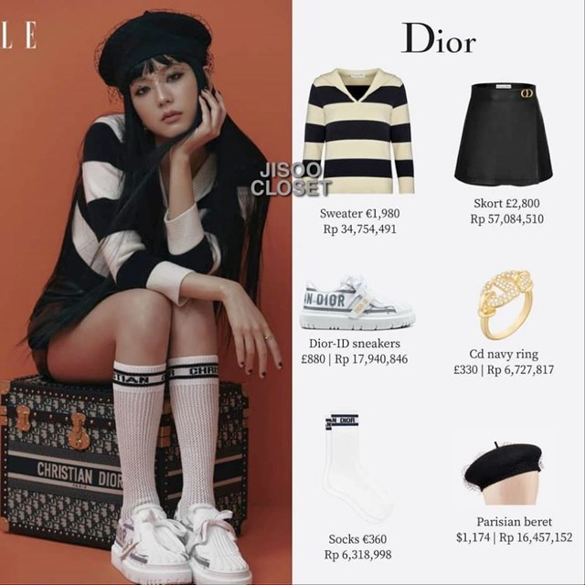 Với c&aacute;ch trang điểm v&agrave; thần th&aacute;i sang chảnh, n&agrave;ng thơ của nh&agrave; mốt Dior kho&aacute;c l&ecirc;n m&igrave;nh set đồ mang phong c&aacute;ch &ldquo;nữ sinh nh&agrave; gi&agrave;u&rdquo; với chiếc &aacute;o len trị gi&aacute; 56 triệu đồng kết hợp với ch&acirc;n v&aacute;y trị gi&aacute; 91 triệu đồng.