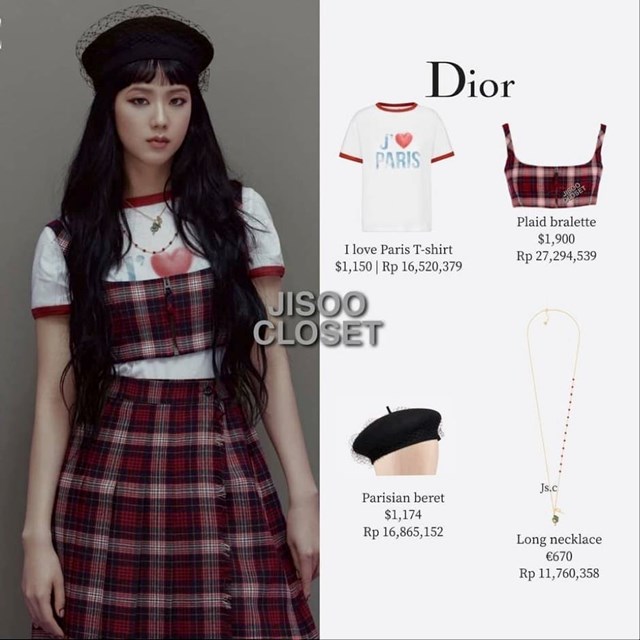 Cũng l&agrave; set v&aacute;y kẻ caro nhưng stylist của Dior đ&atilde; kh&eacute;o l&eacute;o biến tấu khiến h&igrave;nh ảnh Jisoo trở n&ecirc;n năng động, ph&ugrave; hợp với giới trẻ. Để c&oacute; thể "cất tủ quần &aacute;o" set đồ n&agrave;y, bạn sẽ cần r&uacute;t v&iacute; khoảng 85 triệu đồng.