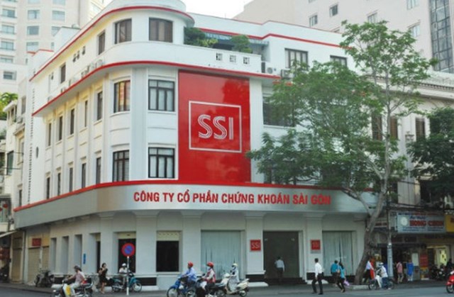 C&ocirc;ng ty SSI dự kiến ph&aacute;t h&agrave;nh 497,4 triệu cổ phiếu cho cổ đ&ocirc;ng hiện hữu v&agrave; 104 triệu cổ phiếu ri&ecirc;ng lẻ cho nh&agrave; đầu tư chiến lược.