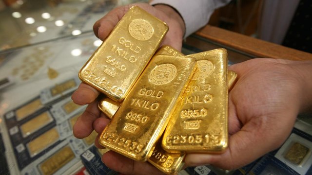 Hiện mỗi ounce thế giới giao dịch tr&ecirc;n s&agrave;n Hong Kong ni&ecirc;m yết tại 1.815 USD.