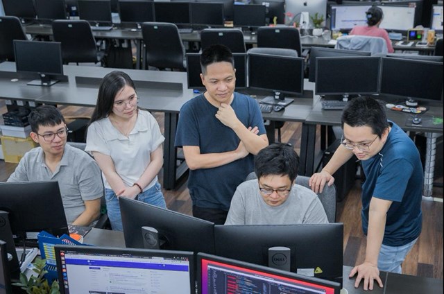 Mỗi nh&acirc;n vi&ecirc;n của Base.vn hay True Platform đều c&oacute; niềm tin &ldquo;phải l&agrave;m bằng mọi gi&aacute;&rdquo;, qua đ&oacute; sẽ kh&ocirc;ng c&oacute; lựa chọn n&agrave;o kh&aacute;c l&agrave; phải đạt được.