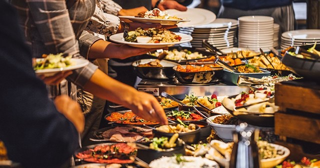 C&#226;u chuyện kinh doanh: Buffet v&#224; b&#224;i to&#225;n kinh tế &quot;si&#234;u lợi nhuận&quot;, ứng dụng t&#226;m l&#253; học để thay đổi h&#224;nh vi người d&#249;ng - Ảnh 3