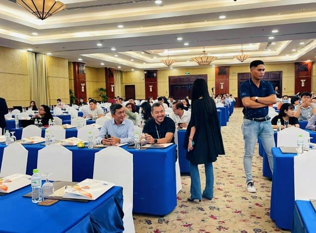 &Ocirc;ng Bolat Duisenov, Chủ tịch Coteccons đến dự Đại hội đồng cổ đ&ocirc;ng HBC.
