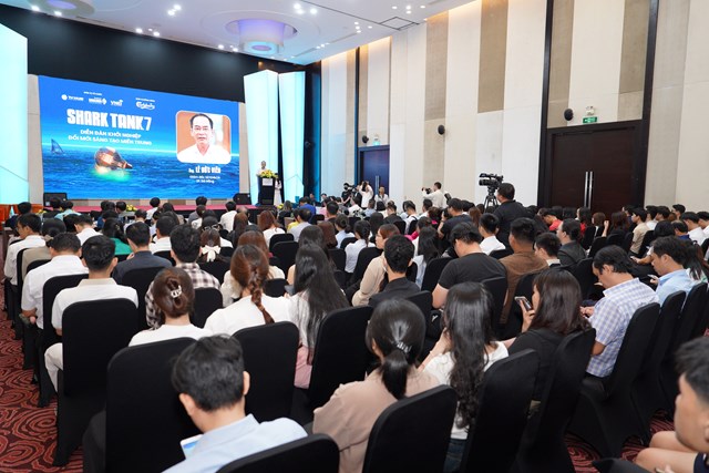 To&agrave;n cảnh hội thảo