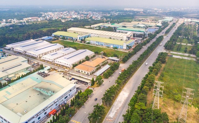 Gi&aacute; thu&ecirc;&nbsp;mỗi m2 đất c&ocirc;ng nghiệp ở miền Nam vọt l&ecirc;n 113 USD, tăng&nbsp;7,1% so với c&ugrave;ng kỳ năm 2020.