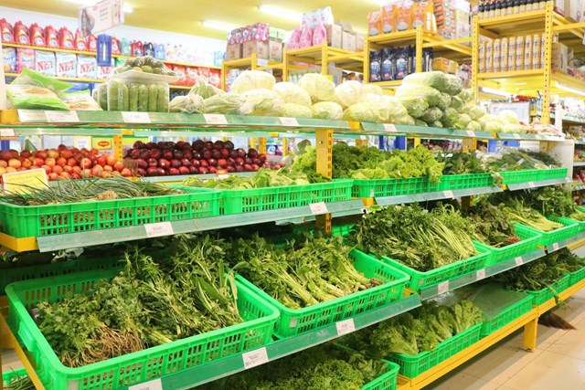 Gi&aacute; rau, củ b&aacute;n tại một số hệ thống si&ecirc;u thị, cửa h&agrave;ng tăng cao hơn so với thời điểm gi&atilde;n c&aacute;ch?