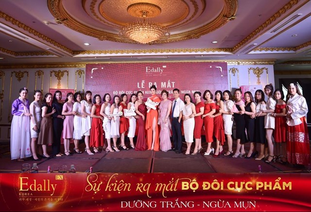 Edally đ&atilde; th&agrave;nh c&ocirc;ng trong việc tạo ra cộng đồng &ldquo;sống khỏe v&agrave; l&agrave;m đẹp đ&uacute;ng c&aacute;ch&rdquo;.