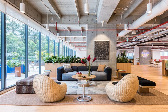 Bloomberg: D&#249; cho WeWork đang gặp kh&#243;, điều đ&#243; kh&#244;ng c&#243; nghĩa xu hướng l&#224;m việc từ xa sẽ chấm dứt  - Ảnh 1