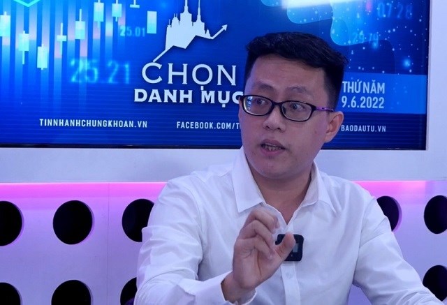 &Ocirc;ng Nguyễn Thế Minh, Gi&aacute;m đốc ph&acirc;n t&iacute;ch khối kh&aacute;ch h&agrave;ng c&aacute; nh&acirc;n của Chứng kho&aacute;n Yuanta