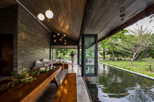 C&aacute;ch ph&acirc;n bố n&agrave;y sẽ gi&uacute;p gia chủ c&oacute; c&aacute;i nh&igrave;n đa chiều từ kh&ocirc;ng gian b&ecirc;n trong ra b&ecirc;n ngo&agrave;i, đồng thời lấy được s&aacute;ng nhiều nhất, th&ocirc;ng gi&oacute; tối ưu cho to&agrave;n bộ c&ocirc;ng tr&igrave;nh.