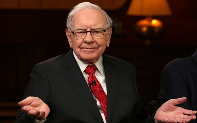 Theo nh&agrave; hiền t&agrave;i xứ Omaha, Warren Buffett, doanh nghiệp kh&ocirc;ng cần t&aacute;i đầu tư li&ecirc;n tục sẽ hưởng lợi khi lạm ph&aacute;t gia tăng.