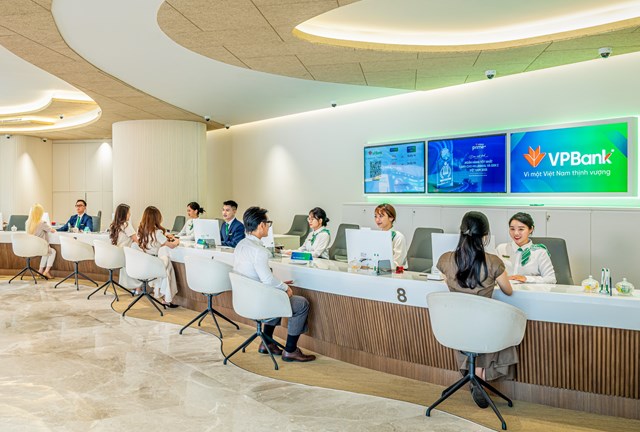 Theo Nh&oacute;m Ng&acirc;n h&agrave;ng Thế giới, nguồn vốn VPBank mới huy động dự kiến sẽ tạo ra 38.000 việc l&agrave;m trong v&ograve;ng 5 năm tới.
