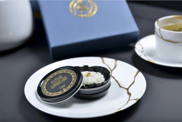 Top những chiếc b&#225;nh trung thu đắt nhất thế giới: C&#243; chiếc b&#225;nh d&#225;t v&#224;ng 24K, gi&#225; trị đến 21 triệu đồng - Ảnh 1
