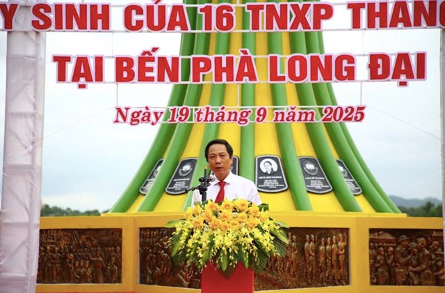 Ph&oacute; Chủ tịch Thường trực UBND tỉnh Quảng Trị Ho&agrave;ng Nam ph&aacute;t biểu tại lễ kh&aacute;nh th&agrave;nh. &nbsp;