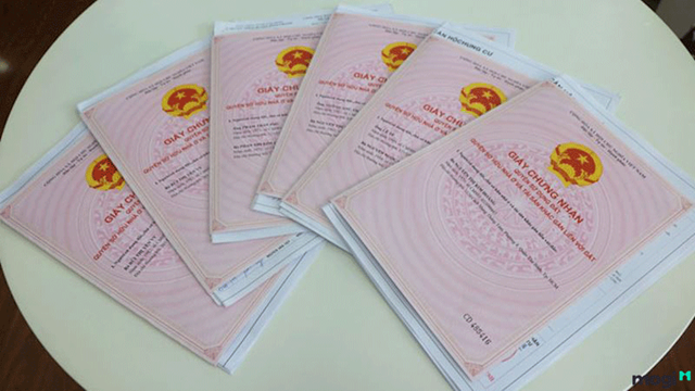 Mẫu giấy chứng nhận quyền sử dụng đất, quyền sở hữu nh&agrave; ở v&agrave; t&agrave;i sản kh&aacute;c gắn liền với đất duy nhất được cấp từ&nbsp;10/12/2009 đến nay.