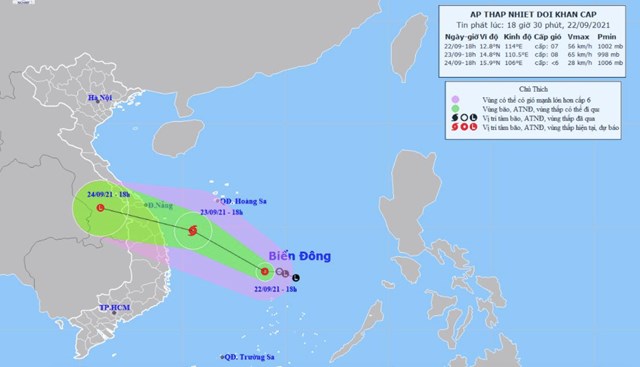 Dự b&aacute;o đường đi của v&ugrave;ng &aacute;p thấp tr&ecirc;n Biển Đ&ocirc;ng. Ảnh:&nbsp;Trung t&acirc;m dự b&aacute;o Kh&iacute; tượng thủy văn quốc gia