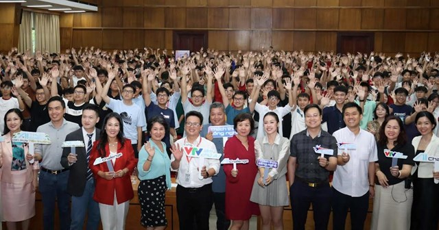 Đại học B&aacute;ch Khoa b&ugrave;ng nổ đơn đăng k&yacute; &lsquo;A.I thực chiến&rsquo;.