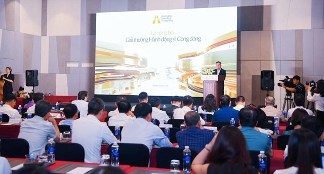 Ra mắt giải thưởng Hành động vì cộng đồng - Human Act Prize 2024: tôn vinh những cá nhân, tổ chức sẵn sàng cống hiến để tạo ra thay đổi tích cực và lâu dài cho xã hội - Ảnh 1