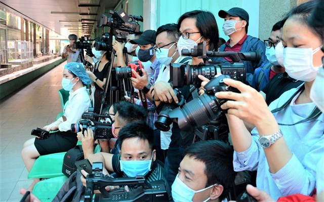 Tăng gi&#225; đăng kiểm &#244; t&#244;, thay đổi c&#225;ch t&#237;nh lương vi&#234;n chức ng&#224;nh th&#244;ng tin truyền th&#244;ng... l&#224; những ch&#237;nh s&#225;ch mới c&#243; hiệu lực từ th&#225;ng 10/2022 - Ảnh 3
