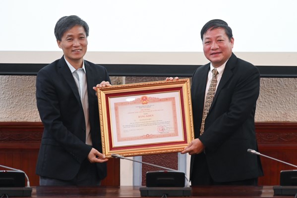 Khen thưởng các tập thể, cá nhân có thành tích trong giải quyết vụ kiện tranh chấp đầu tư quốc tế - Ảnh 6