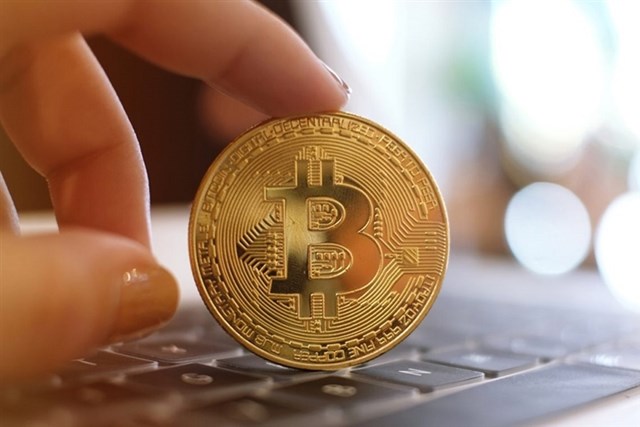 Đồng Bitcoin rớt mạnh k&eacute;o theo h&agrave;ng loạt đồng tiền m&atilde; ho&aacute; kh&aacute;c lao dốc.